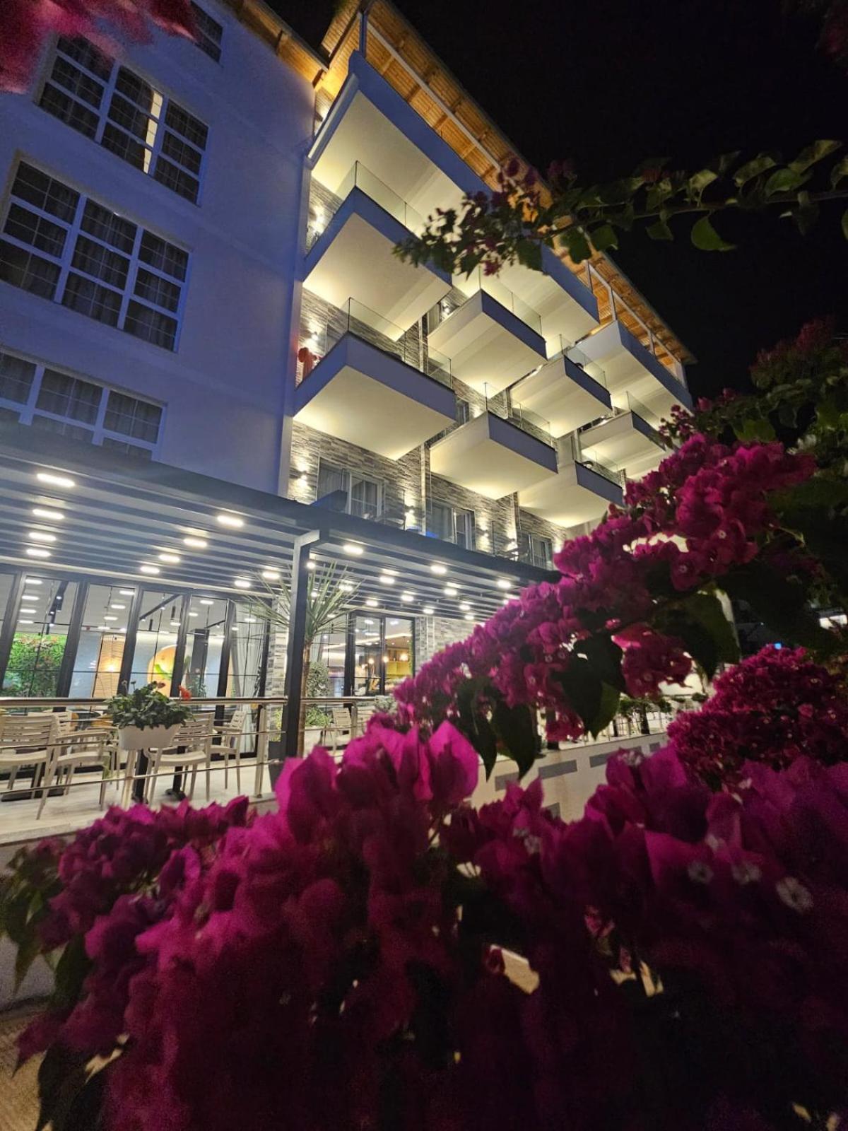 Hotel Ioni-An 사밀 외부 사진
